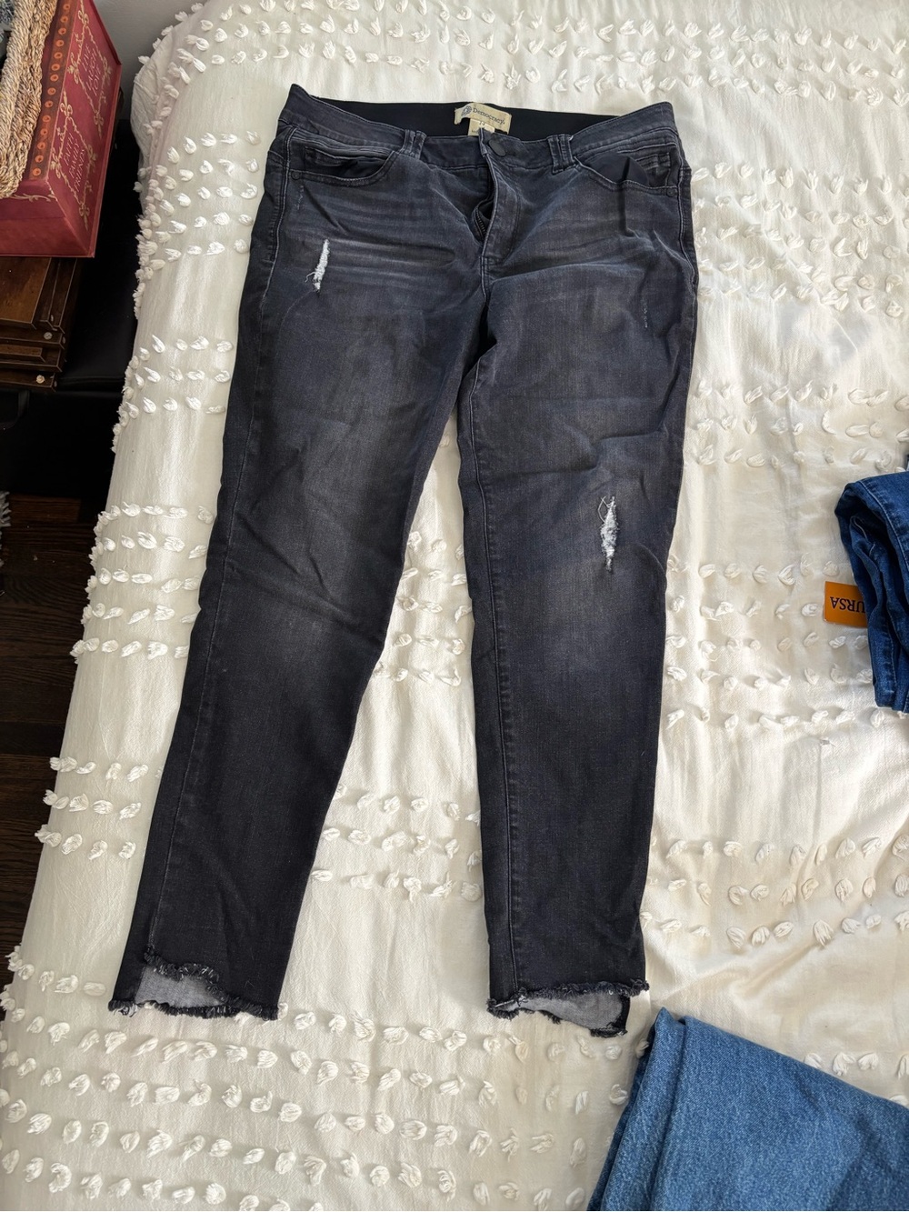 Democracy Black Distressed Skinny Jeans
